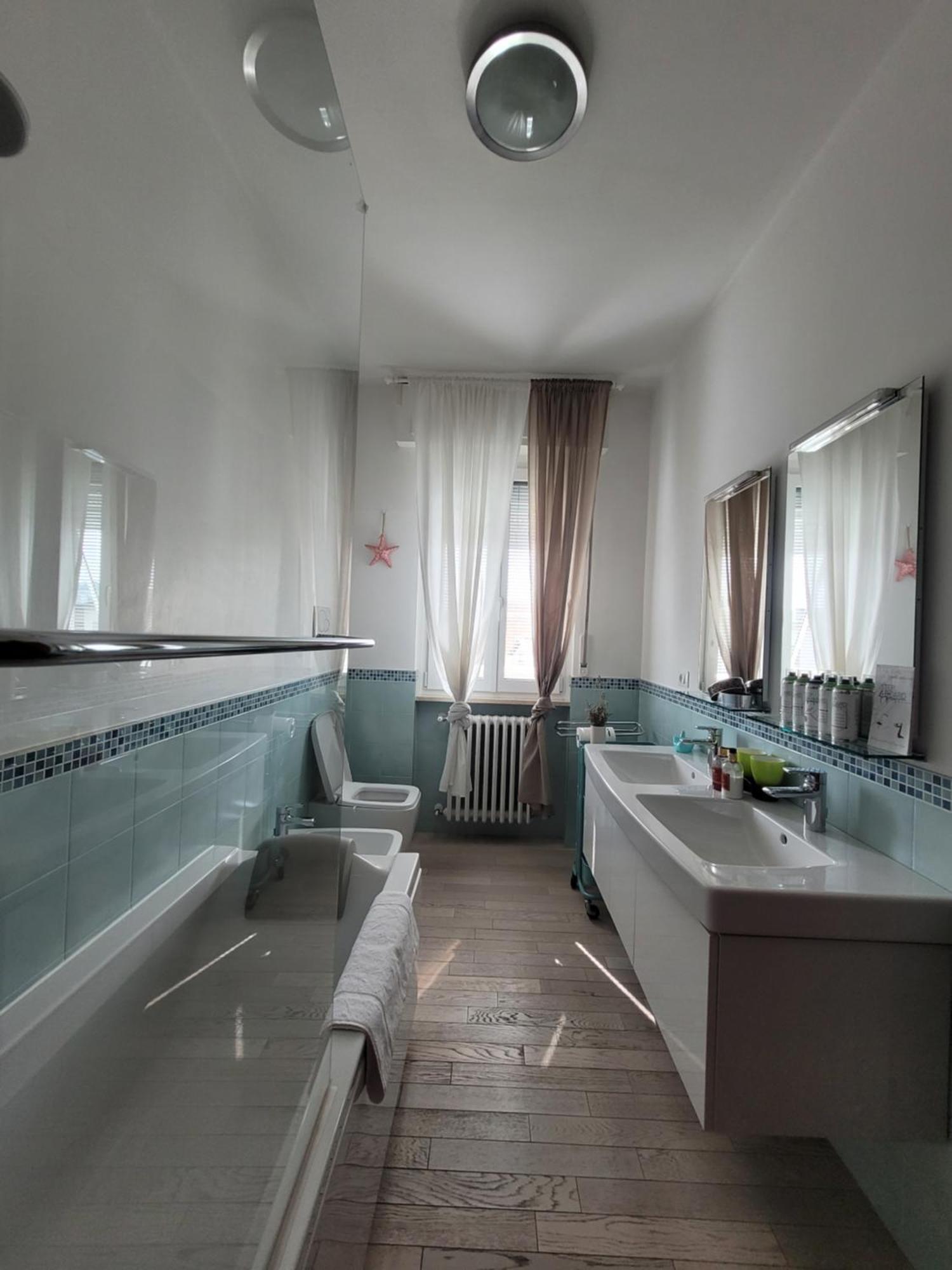 Apartmán Garda Best Living Desenzano del Garda Exteriér fotografie